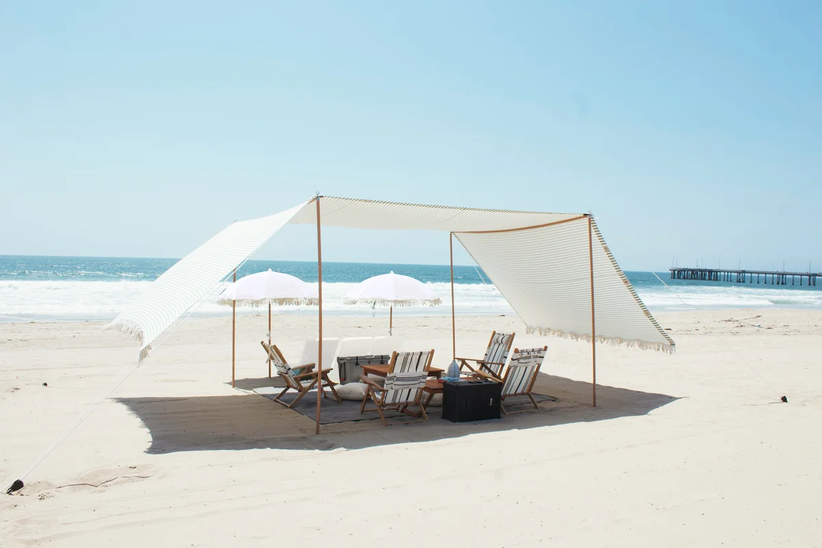 The Villa &mdash; classic beach lounge for ten
